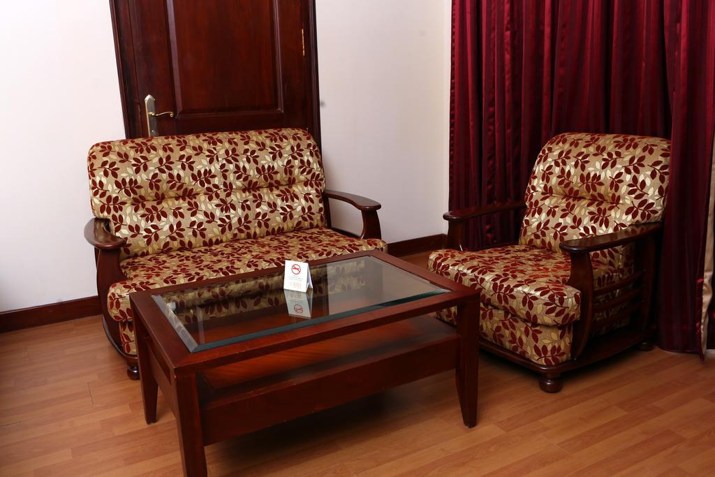 Joys Palace Hotel Thrissur Eksteriør bilde