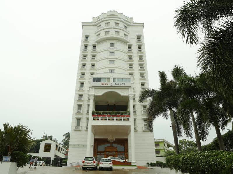 Joys Palace Hotel Thrissur Eksteriør bilde