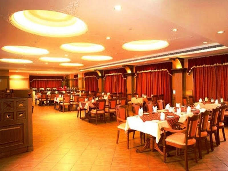 Joys Palace Hotel Thrissur Eksteriør bilde
