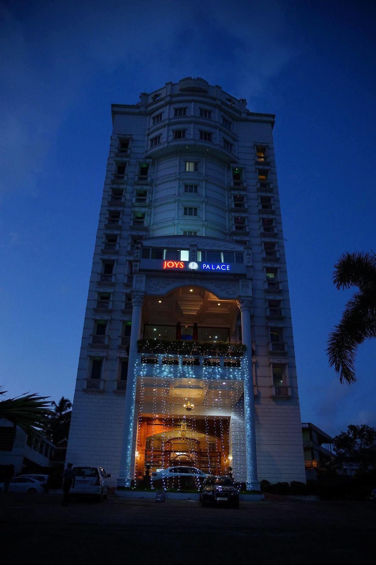 Joys Palace Hotel Thrissur Eksteriør bilde