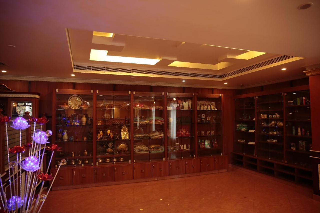 Joys Palace Hotel Thrissur Eksteriør bilde