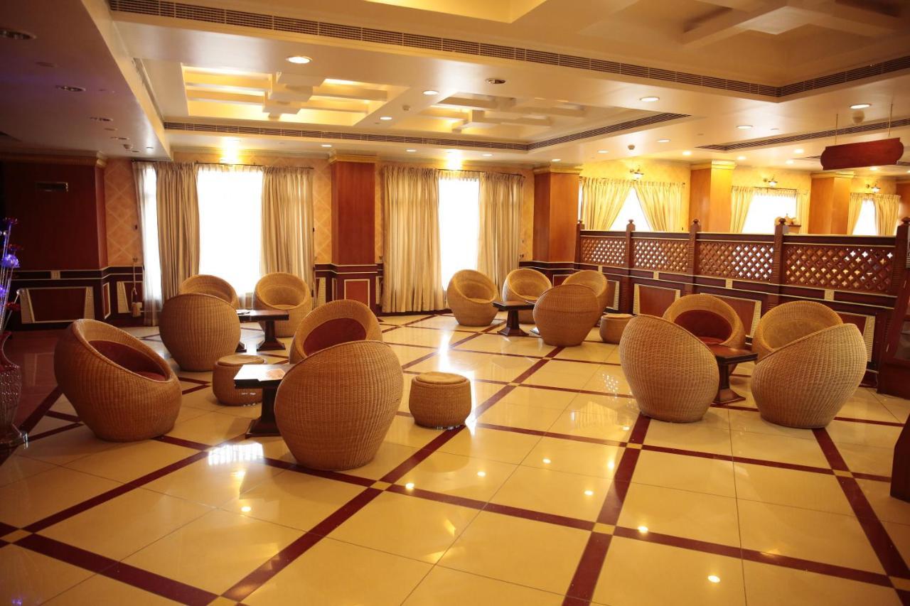 Joys Palace Hotel Thrissur Eksteriør bilde