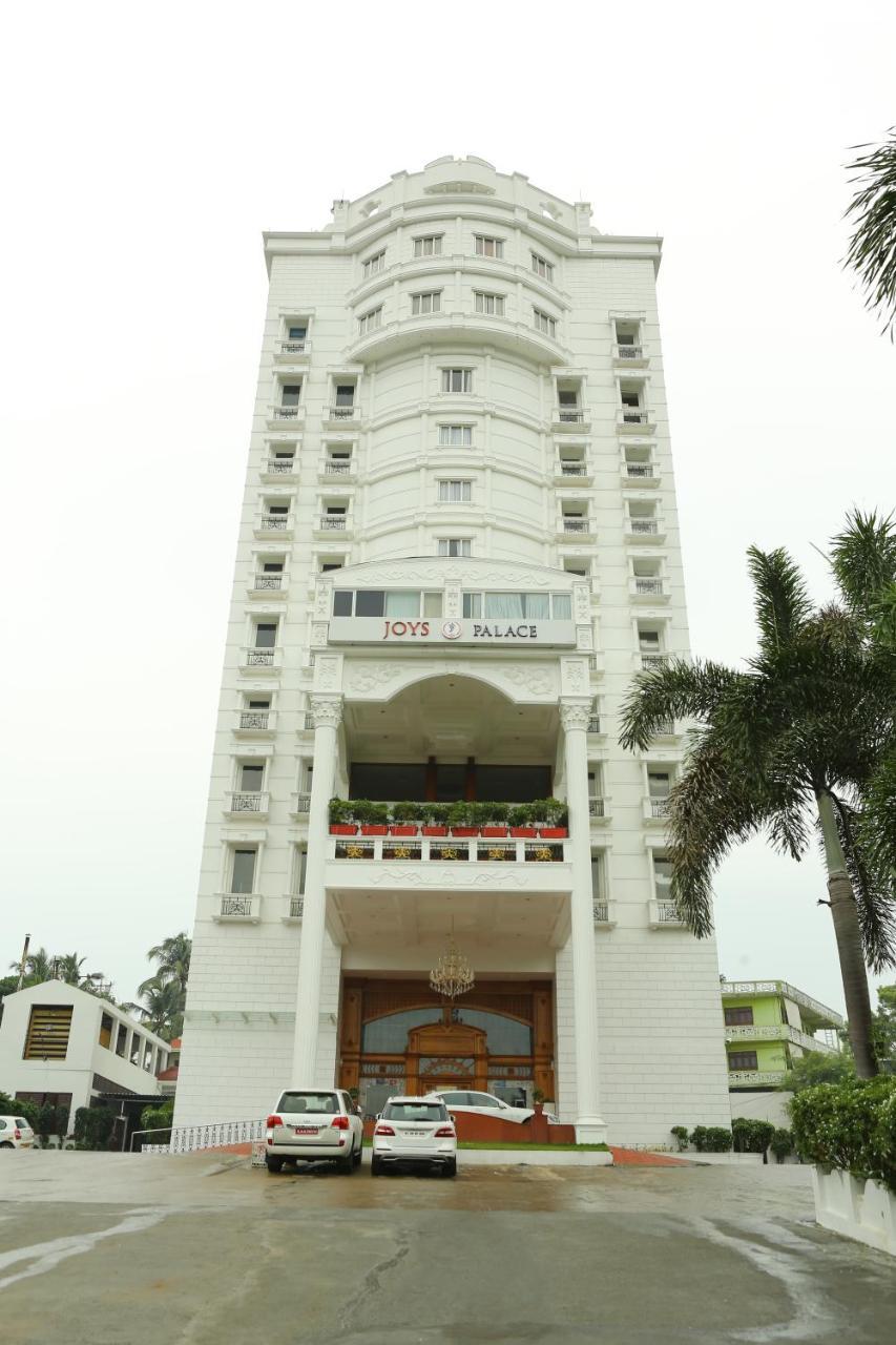 Joys Palace Hotel Thrissur Eksteriør bilde