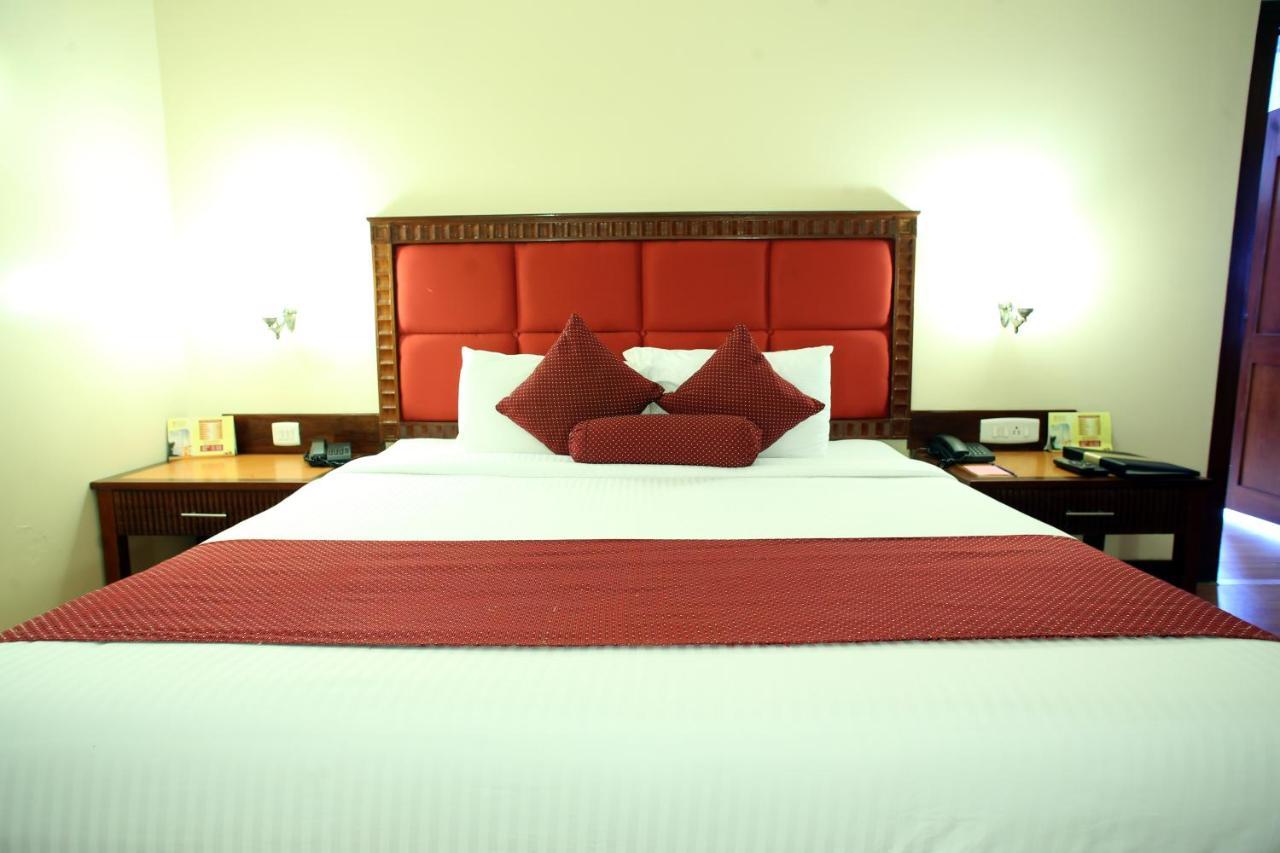 Joys Palace Hotel Thrissur Eksteriør bilde
